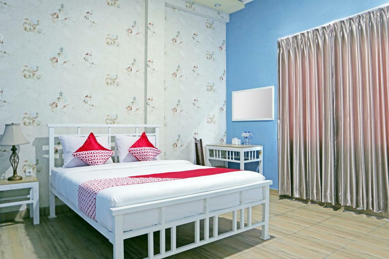 Oyo 1386 Hotel Grand Gabelo Bukittinggi Bagian luar foto