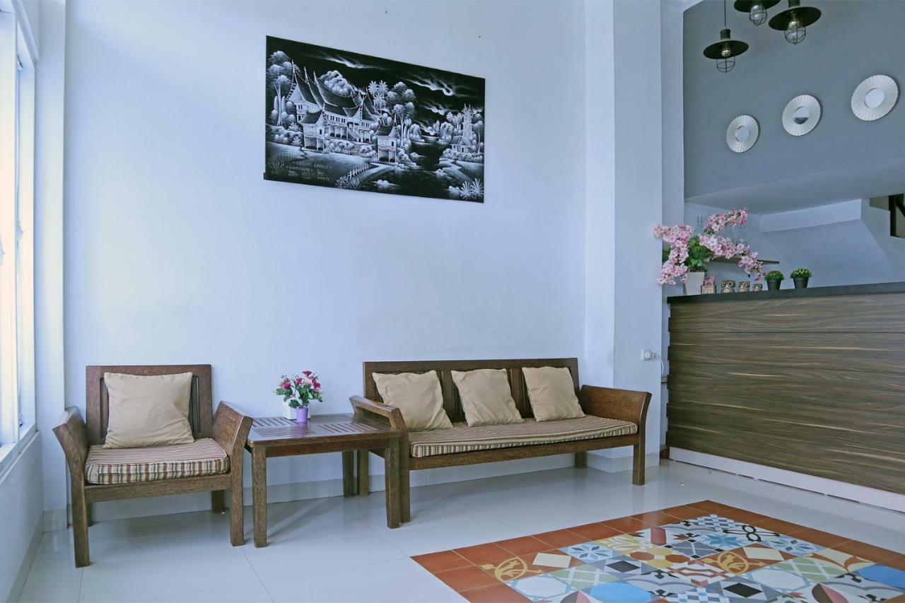 Oyo 1386 Hotel Grand Gabelo Bukittinggi Bagian luar foto