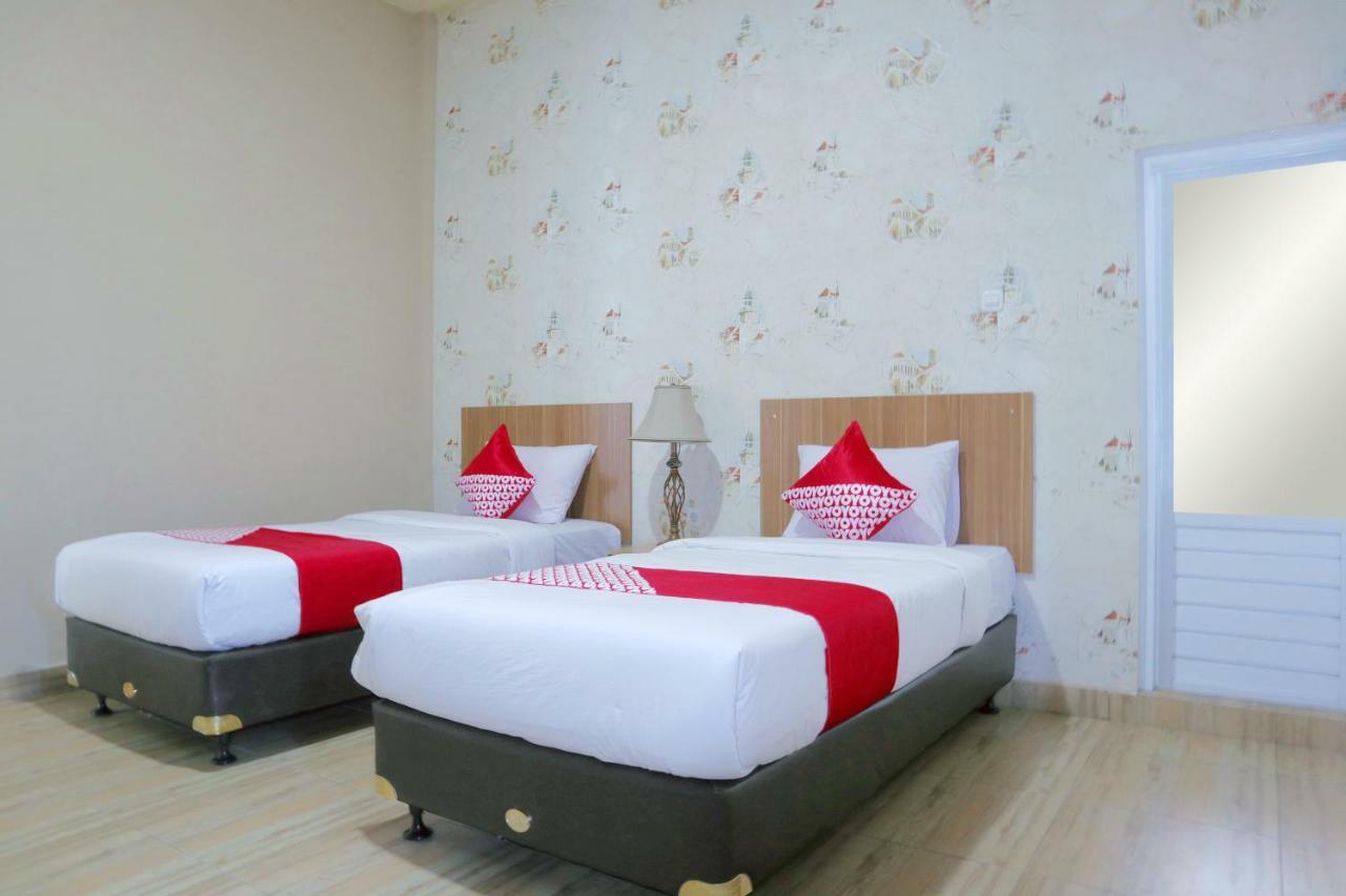 Oyo 1386 Hotel Grand Gabelo Bukittinggi Bagian luar foto