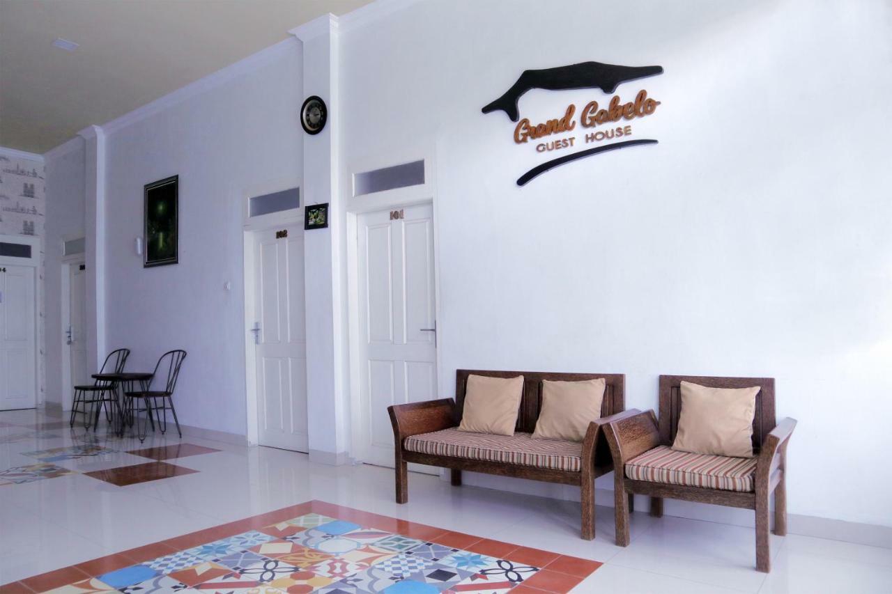 Oyo 1386 Hotel Grand Gabelo Bukittinggi Bagian luar foto